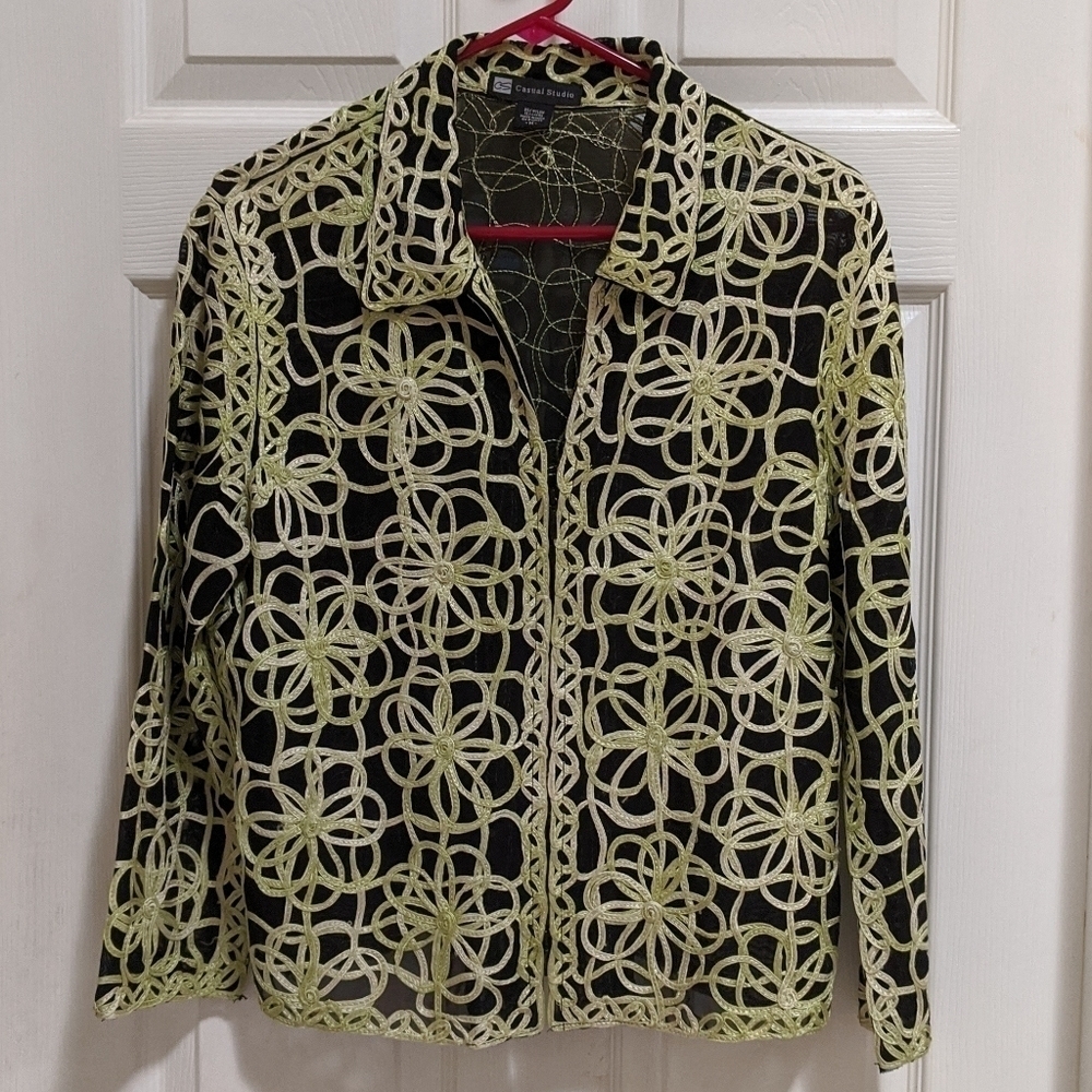Casual Studio Women's Long Sleeve Jacket Size Med